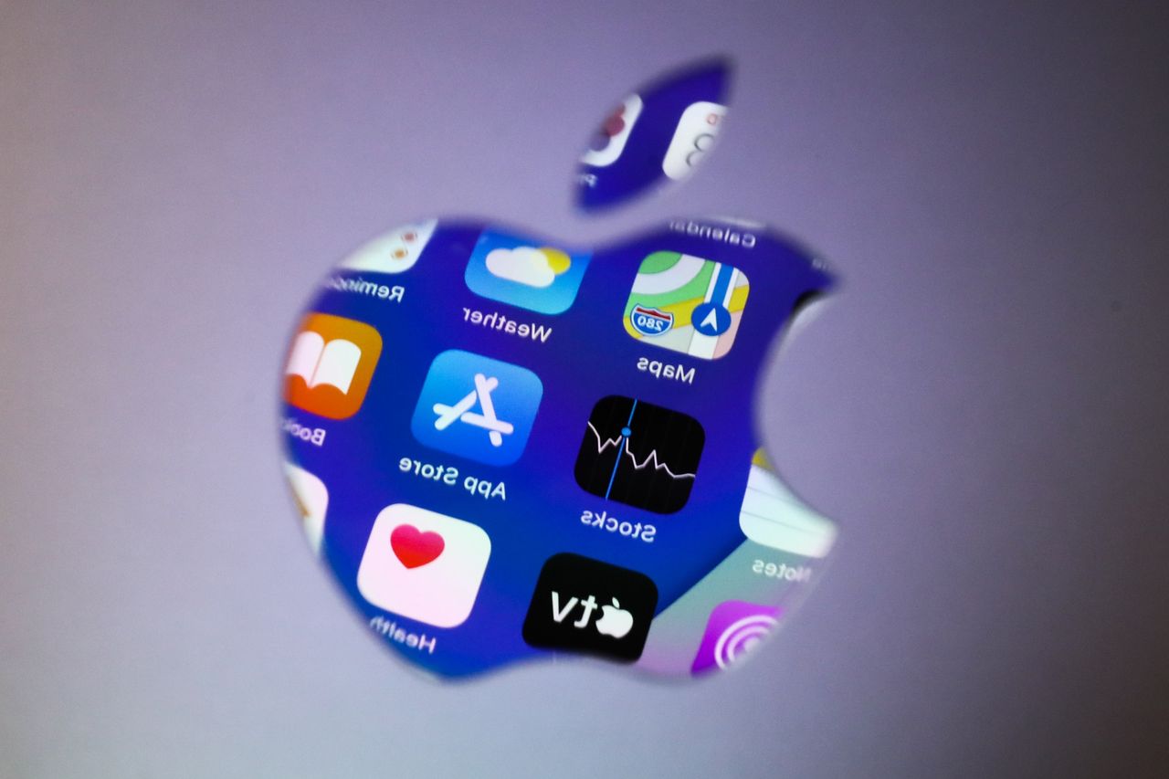 iOS 16: iPhone'y zyskają ekran blokady "always-on"