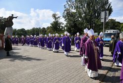 Warszawa. Ostatnie pożegnanie abp. Henryka Hosera. Papież: "Z apostolską odwagą szedł w świat"