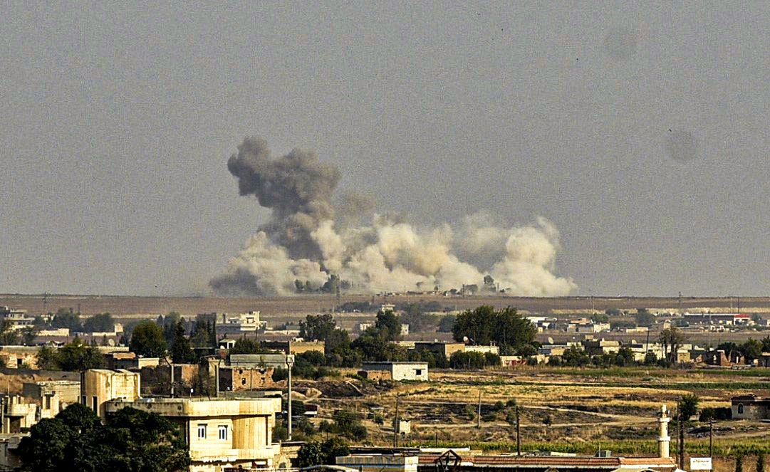 Turcja zaatakowała Syrię. Na miasto Ras al-Ajn spadły bomby