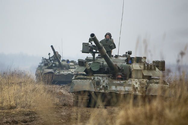 Rosja straszy militarnymi reakcjami na szczyt, żeby podzielić NATO