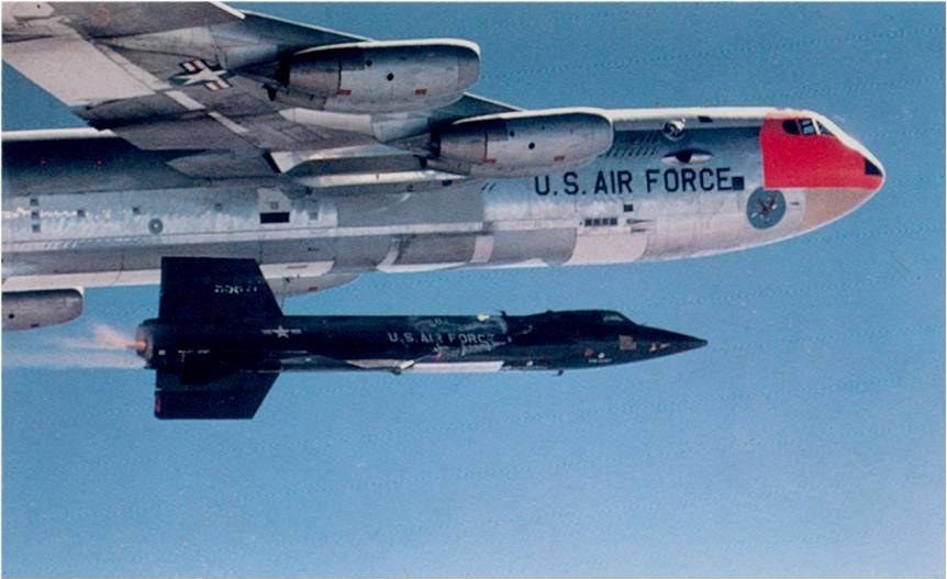 Bombowce B-52 w grupie uderzeniowej na Bliskim Wschodzie