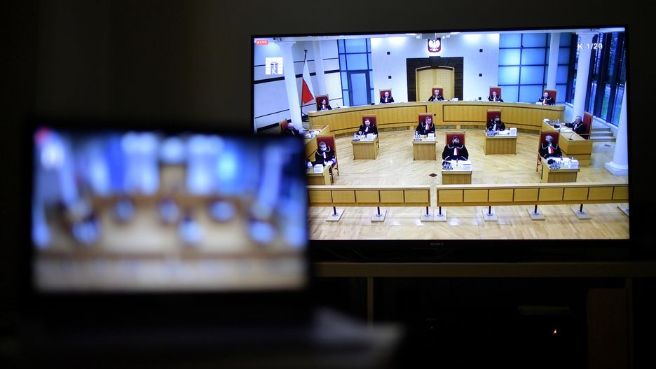 TK i wyrok ws. aborcji. Dwóch sędziów złożyło zdania odrębne