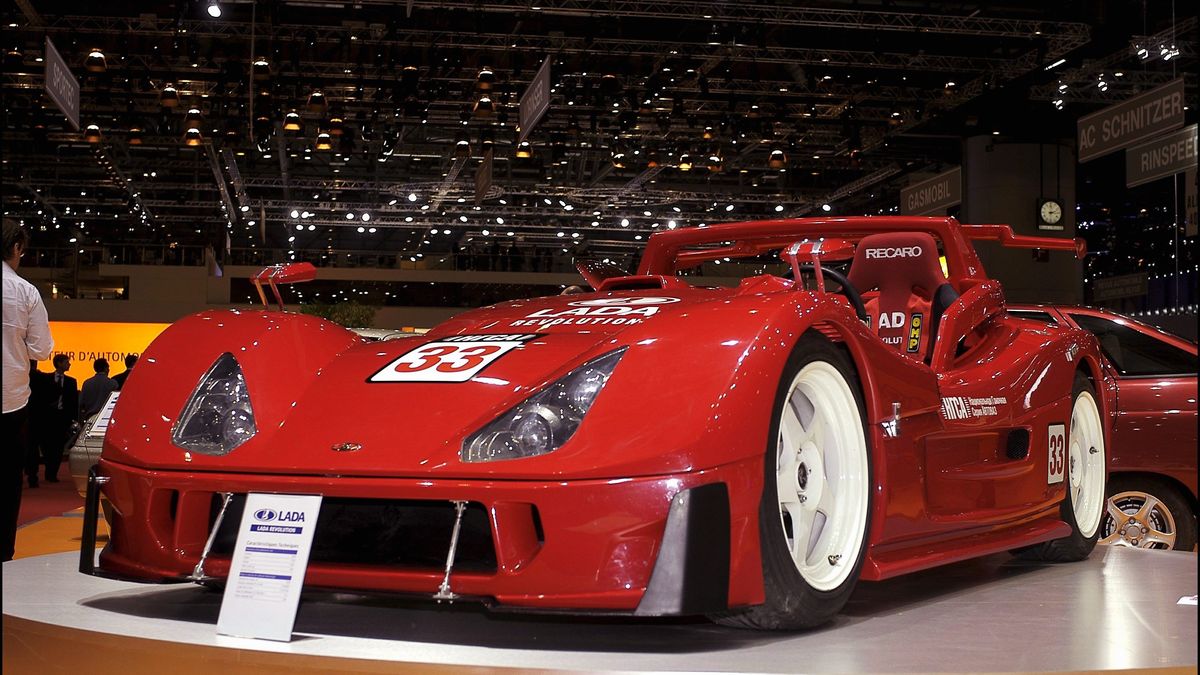 Łada Revolution na stoisku w Genewie w 2004 r.