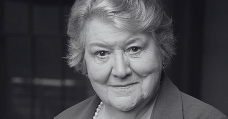 Nie żyje Patricia Routledge. Kultowa Hiacynta Bukiet z "Co ludzie powiedzą?" miała 96 lat