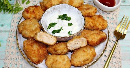 Domowe nuggetsy w chrupiącej panierce
