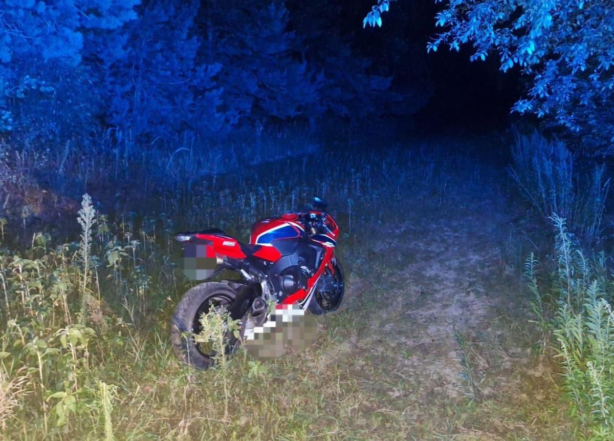 Lubartów: Uderzył motocyklem w barierki, doznał poważnych obrażeń