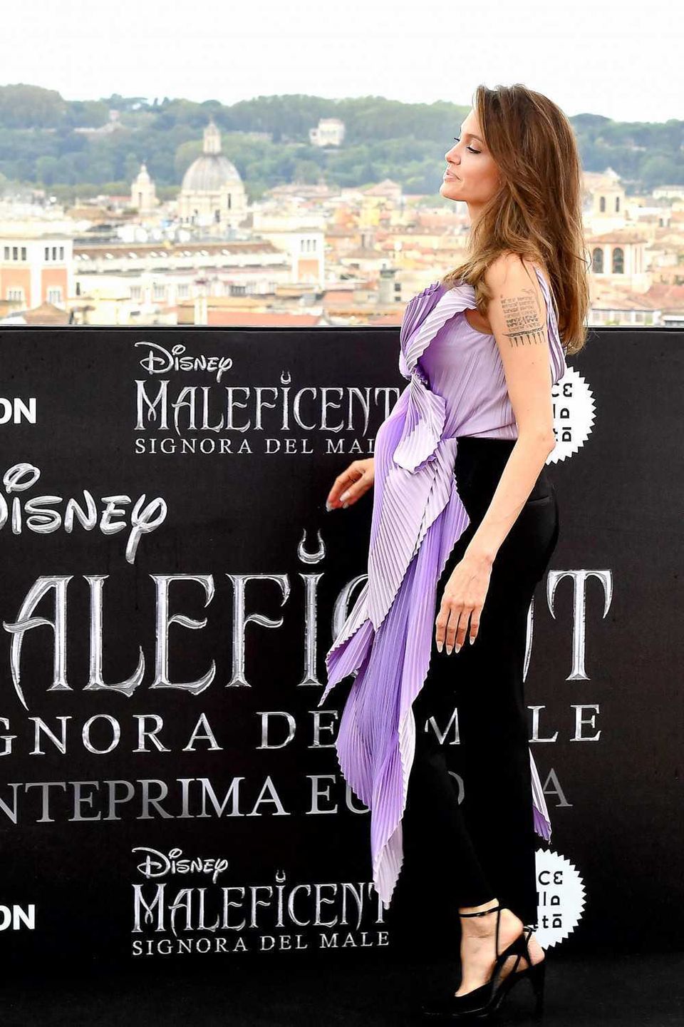 Angelina Jolie w Rzymie podczas promocji filmu Czarownica 2
