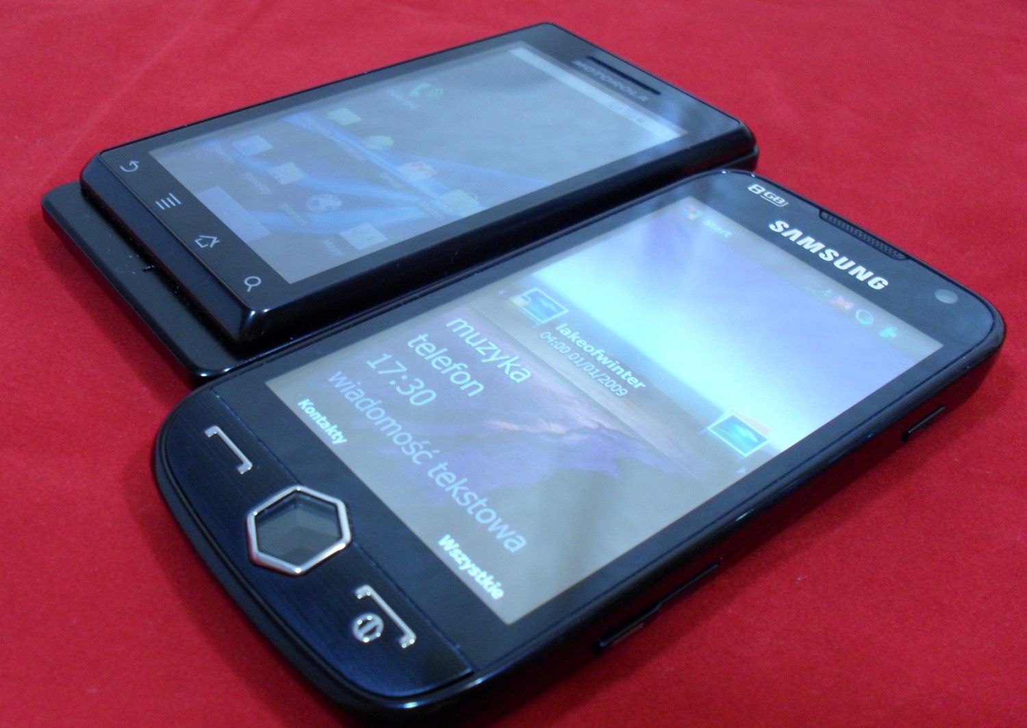 HTC Desire czy Motorola Milestone - porównanie wyświetlaczy 9