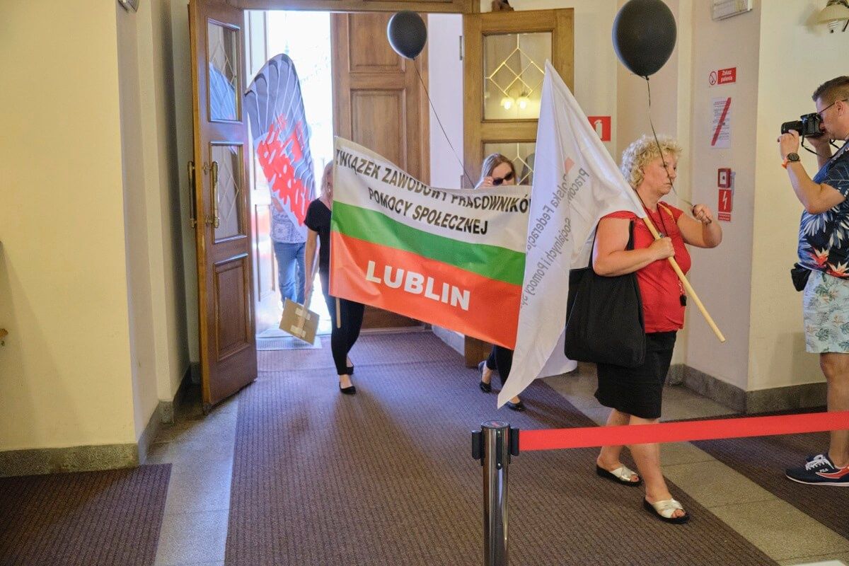Protest pracowników MOPR-u Lublin 23 czerwca