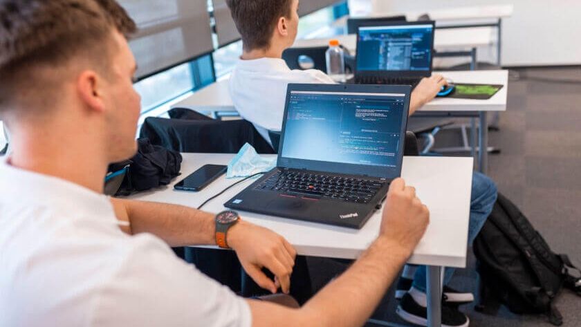 Niepubliczne Technikum Programistyczne Techni Schools