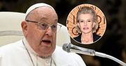 Racewicz w słodko-gorzkim poście pożegnała papieża. "Franciszek zaczarował świat, ale potem..."