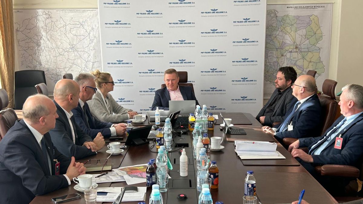 Samorządowcy spotkali się z władzami PLK