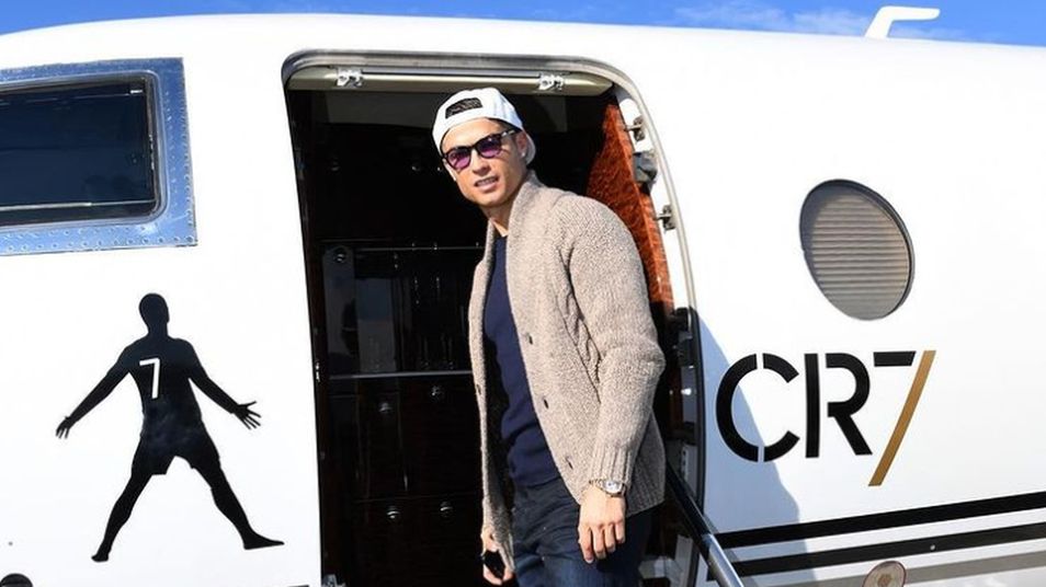 Zdjęcie okładkowe artykułu: Instagram /  / Cristiano Ronaldo przy swoim samolocie