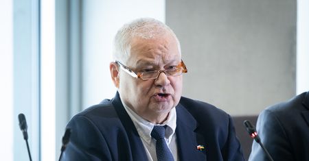 Sejm potrzyma prof. Glapińskiego w niepewności. Głosowanie nad jego kandydaturą dopiero w maju