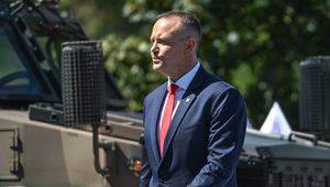 Zdradził, ile razy w tygodniu trenuje Nawrocki. "To jest niesamowite"