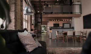 Wchodzisz do mieszkania i podbijasz... kartę pracy. Niecodzienne pomysły na lofty