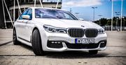 Jak parkuje limuzyna BMW serii 7? Test systemów wsparcia kierowcy