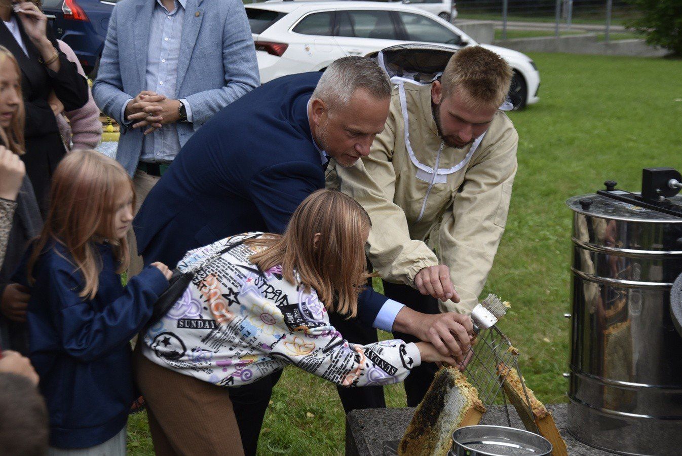 W poniedziałek, 4 sierpnia odbyło się kolejne miodobranie w wałbrzyskiej Starej Kopalni