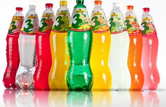 Napoje Zbyszko w nowych opakowaniach od Czteryczwarte