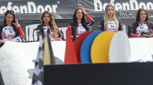 Jubileusze, piłkarskie sparingi i żużlowe derby. Sportowy Rozkład Jazdy