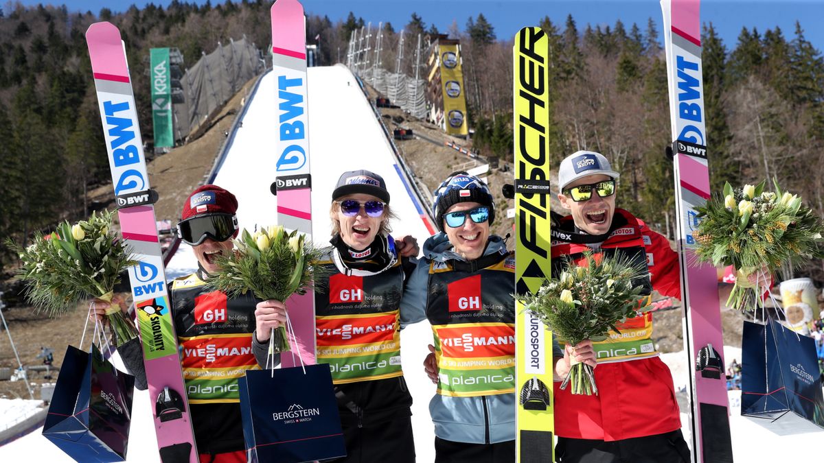 Na zdjęciu od lewej: Piotr Żyła, Dawid Kubacki, Kamil Stoch i Jakub Wolny