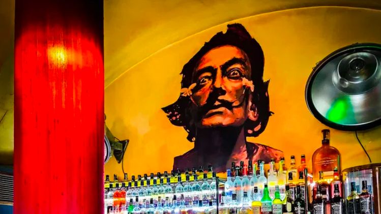 Wrocław. Skutki pandemii w branży gastronomicznej. Poddają się kluby, których właściciele nie wierzą, że nawet w odmrożonej rzeczywistości szybko nadrobią straty