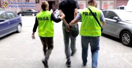 Wrocław. "Kradnę z głupoty". Złodzieje rabowali drogie perfumy