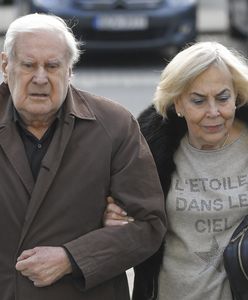 Wiesław Gołas został pochowany na starych Powązkach. Na jego nagrobku pojawił się napis