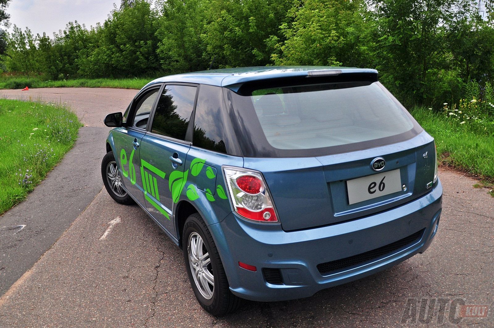 BYD e9
