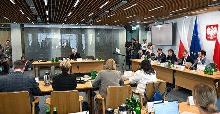 Setki tysięcy złotych miesięcznie. Tyle kosztują komisje śledcze