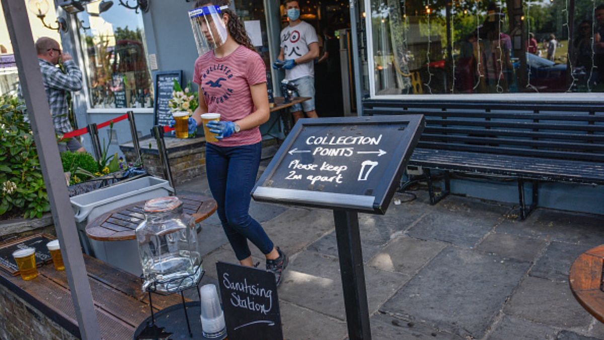 Czy puby zostaną zamknięte, aby uczniowie mogli bezpiecznie wrócić do szkół?