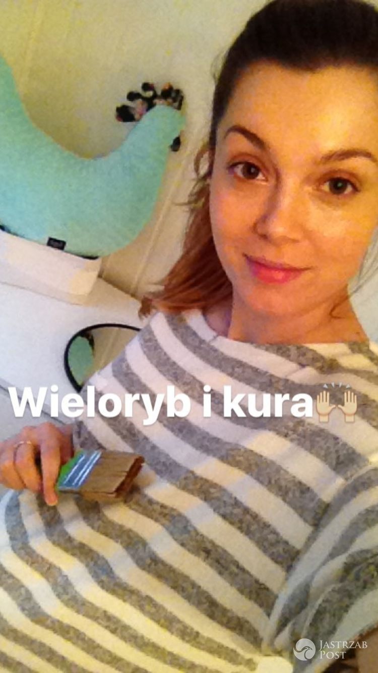 Paulina Papierska w ciąży z zaokrąglonym brzuszkiem