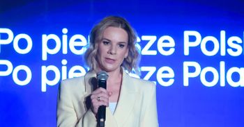 Marta Nawrocka odwiedziła Lubelszczyznę. Przyszła pierwsza dama postawiła na sportową wygodę i jeans w dwóch odsłonach