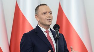 Flightradar24 pokazuje zwrot samolotu Nawrockiego. Prezydent przerywa podróż