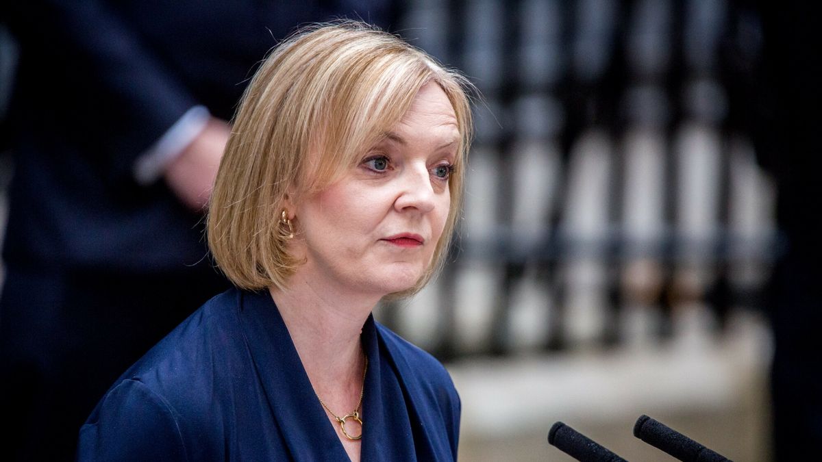 Liz Truss now? premier Wielkiej Brytanii
06.09.2022 Londyn, Wielka Brytania Liz Truss wyglasza pierwsze przemowienie jako premier Wielkiej Brytani na 10 Downing Street. Po powrocie z Balmoral, gdzie spotkala sie z Krolowa ktora przekazala jej wladze. fot. Marcin Nowak/REPORTER
Marcin Nowak/REPORTER
