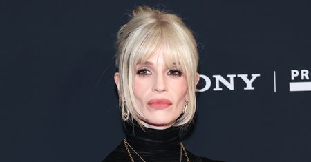 NIEPOKOJĄCO SZCZUPŁA sylwetka Kelly Osbourne martwiła fanów. Celebrytka przemówiła: "Czuję się coraz lepiej"