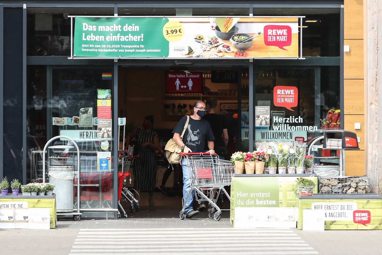 Niemcy: Więcej ludzi musi oszczędzać na jedzeniu