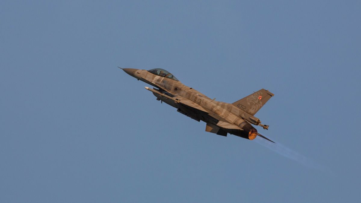 Samolot F16 -Polskie Si?y Zbrojne05.2024. Polska. Samolot mysliwski- F16. Polskie Sily powietrzne.fot. Mateusz Kotowicz/REPORTERMateusz Kotowicz/REPORTER