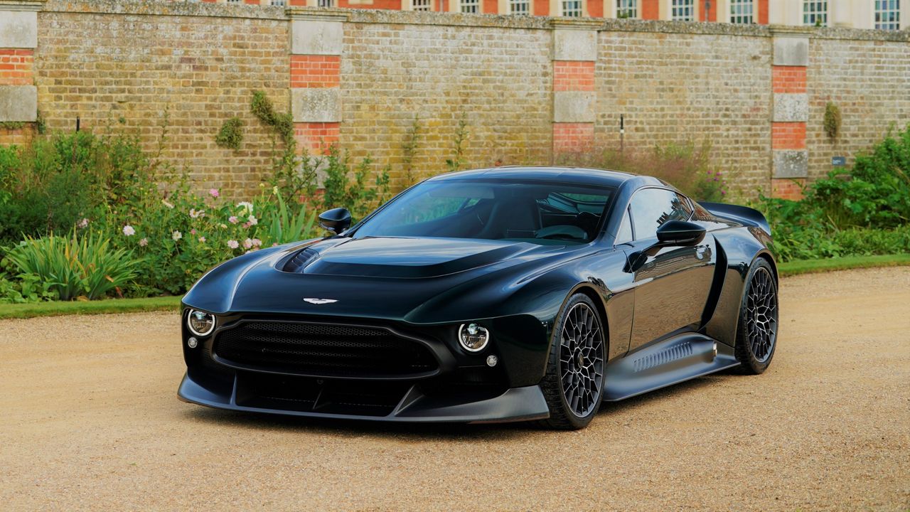 Aston Martin Victor ma wszystko, czego pragną puryści. Powstała tylko 1 sztuka