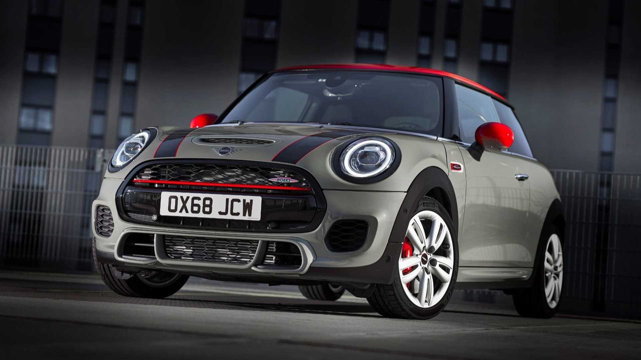 Mini Cooper JCW przeszło facelifting. Jest ładniejsze i nieco szybsze