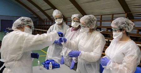 Koronawirus. Ministerstwo Zdrowia przekazało najnowszy raport (15 grudnia)