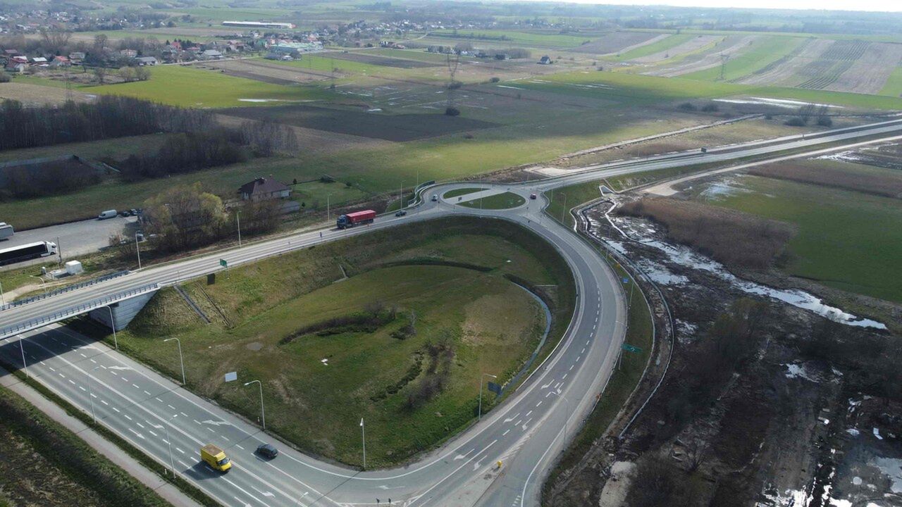 Obwodnica Ostrowca Świętokrzyskiego z pozwoleniem na użytkowanie. Droga już otwarta dla kierowców. Podsumowanie inwestycji