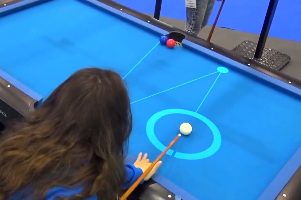 PoolLiveAid : elektroniczny stół bilardowy. Każdy może być mistrzem! 1