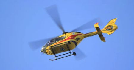 2-letni chłopiec wypadł z 5. piętra bloku. Określono, w jakim jest stanie
