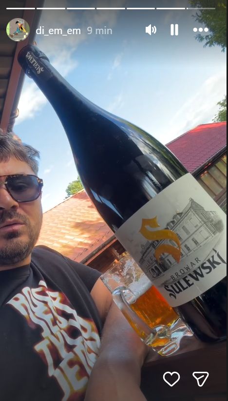 Daniel Martyniuk raczy się trunkiem