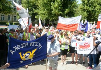 Zwolnienia w Poczcie Polskiej. Związkowcy zapowiadają walkę