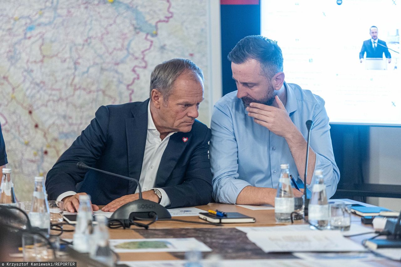 "Podejrzane manewry" na Bałtyku. Pilna narada ws. rosyjskiego statku z "floty cieni"