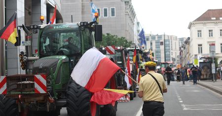 Rolnicy wrócili na granicę. Kierowcy tirów muszą się uzbroić w cierpliwość