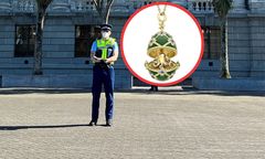 Nowa Zelandia: 32-latek połknął naszyjnik. Był wart ok. 19 tys. USD