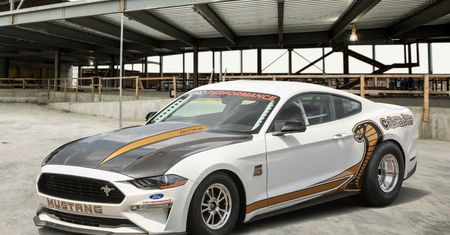 Ford Mustang w najszybszym wydaniu. Cobra Jet ma 50 lat